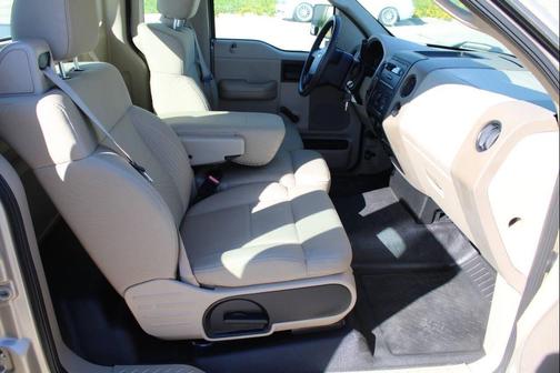 Pueblo Gold Clearcoat Metallic 2008 Ford F-150 XL
