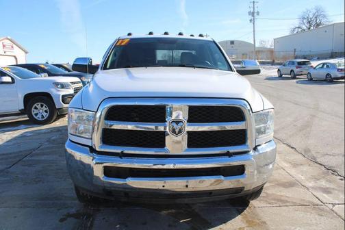 2017 RAM 2500 SLT Crew Cab 4x4 6'4' Box
