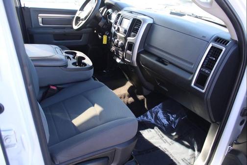 2017 RAM 2500 SLT Crew Cab 4x4 6'4' Box