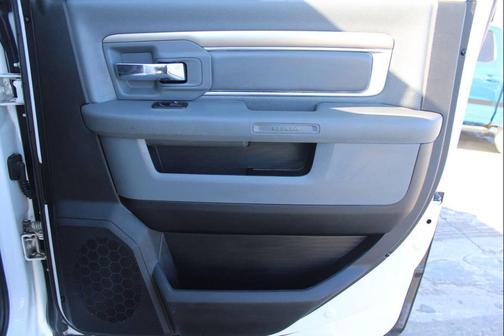 2017 RAM 2500 SLT Crew Cab 4x4 6'4' Box