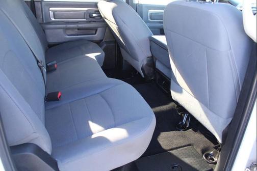 2017 RAM 2500 SLT Crew Cab 4x4 6'4' Box