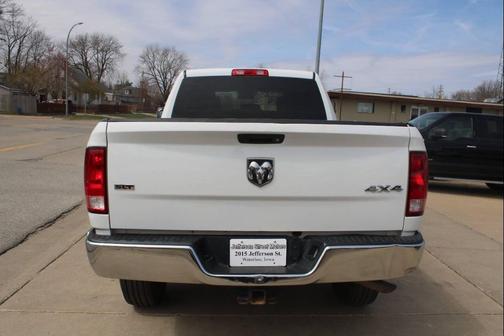 Bright White Clearcoat 2017 RAM 2500 SLT Crew Cab 4x4 6'4' Box