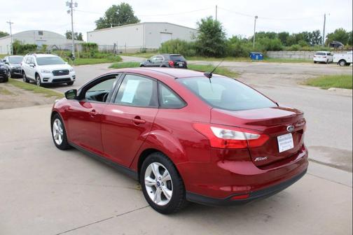 Ruby Red Metallic Tinted Clearcoat 2013 Ford Focus SE