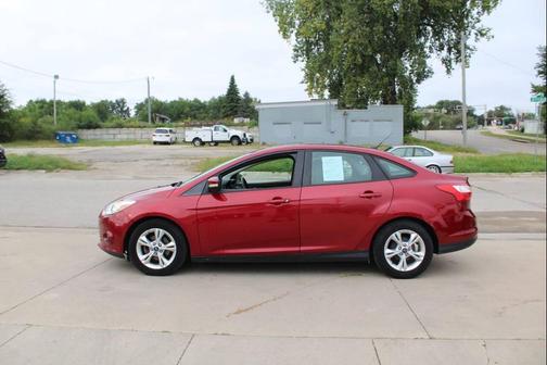 Ruby Red Metallic Tinted Clearcoat 2013 Ford Focus SE