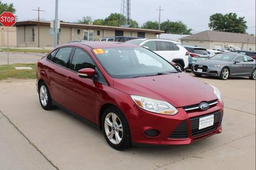 Ruby Red Metallic Tinted Clearcoat 2013 Ford Focus SE