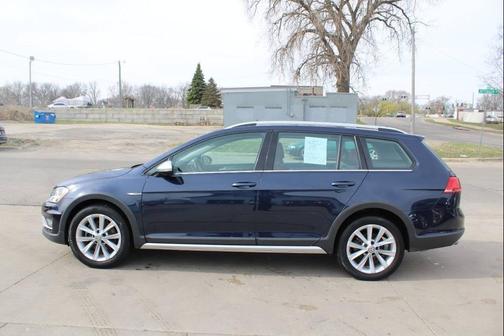 Blue 2017 Volkswagen Golf Alltrack TSI S