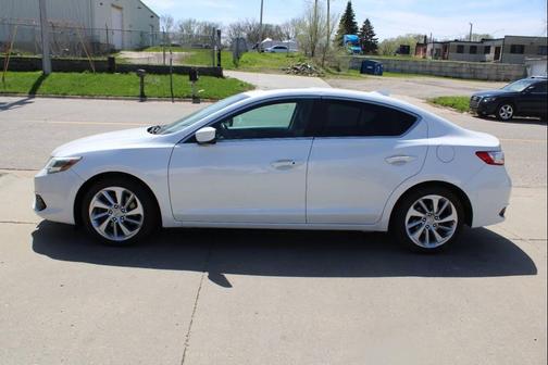 Bellanova White Pearl 2017 Acura ILX 2.4L