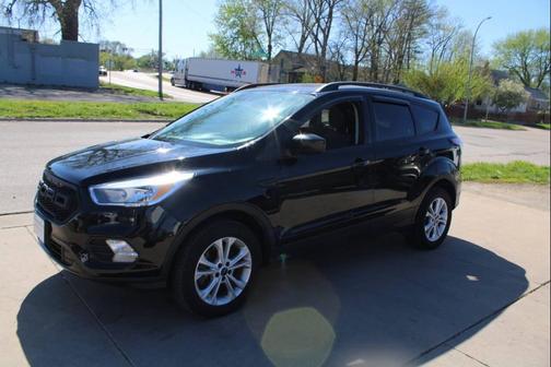Shadow Black 2018 Ford Escape SE
