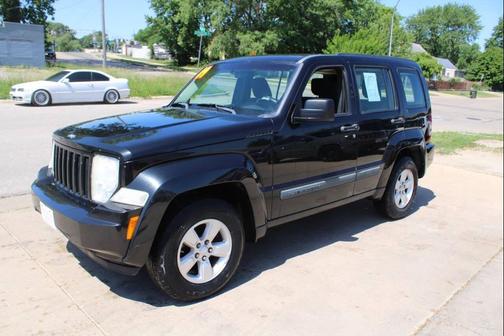 Brilliant Black Crystal Pearlcoat 2009 Jeep Liberty Sport