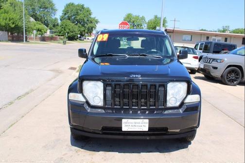 Brilliant Black Crystal Pearlcoat 2009 Jeep Liberty Sport