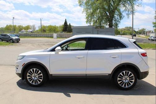 White Platinum Metallic Tri-Coat 2017 Lincoln MKC Reserve
