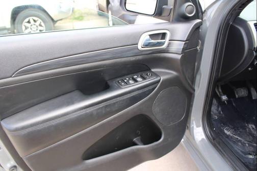 Gray 2021 Jeep Grand Cherokee Laredo