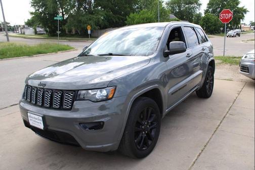 Gray 2021 Jeep Grand Cherokee Laredo