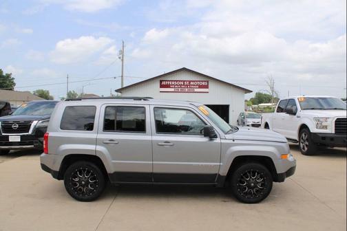 Billet Silver Metallic Clearcoat 2017 Jeep Patriot Latitude