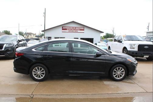 Black 2019 Hyundai SONATA SE