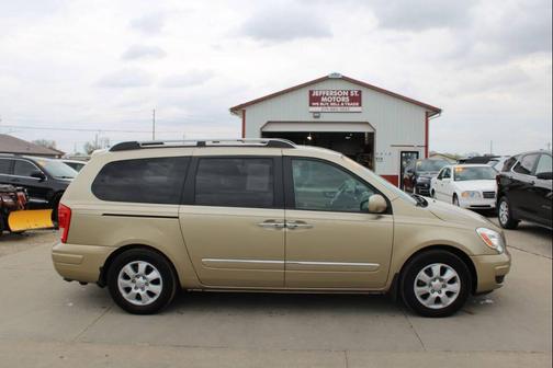 Sonora Gold 2007 Hyundai Entourage GLS