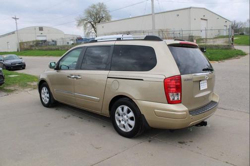 Sonora Gold 2007 Hyundai Entourage GLS
