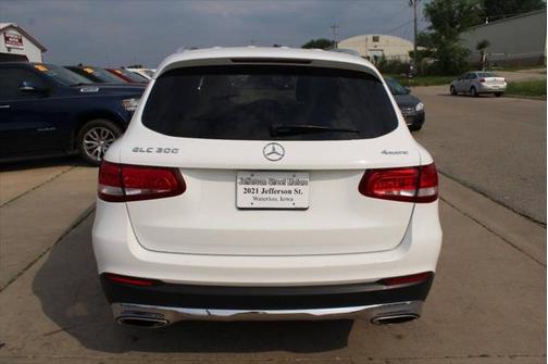2017 Mercedes-Benz GLC 300 4MATIC