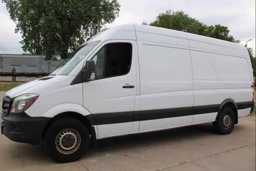 Arctic White 2015 Mercedes-Benz Sprinter 2500