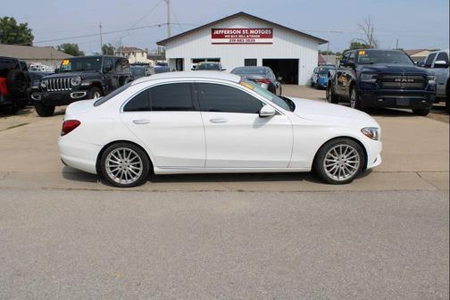 2016 Mercedes-Benz C-Class C 300 4dr Sedan