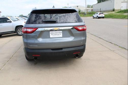 Gray 2018 Chevrolet Traverse LT Cloth