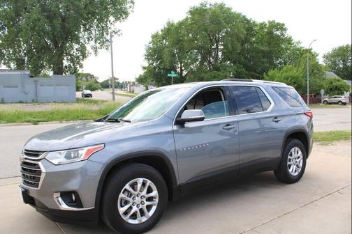 Gray 2018 Chevrolet Traverse LT Cloth
