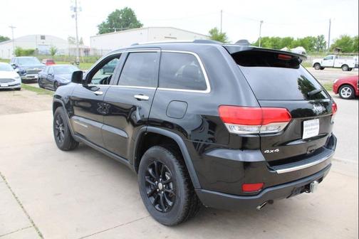 Brilliant Black Crystal Pearlcoat 2014 Jeep Grand Cherokee Limited