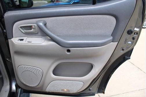 2007 Toyota Sequoia SR5