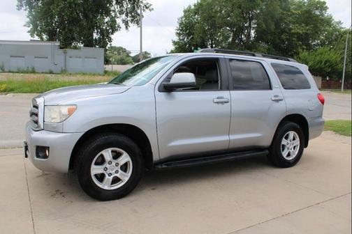 Silver Sky Metallic 2017 Toyota Sequoia SR5