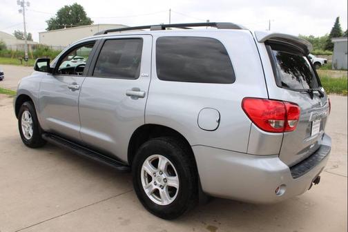 Silver Sky Metallic 2017 Toyota Sequoia SR5