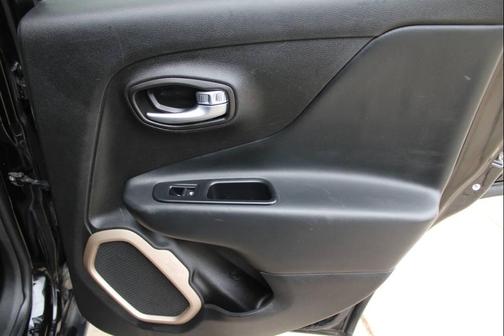 2017 Jeep Renegade Trailhawk