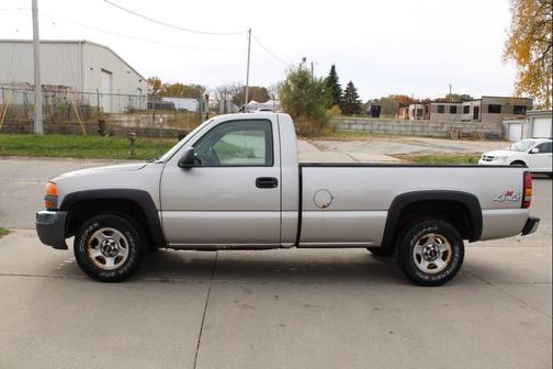 2004 GMC Sierra 1500 W/T