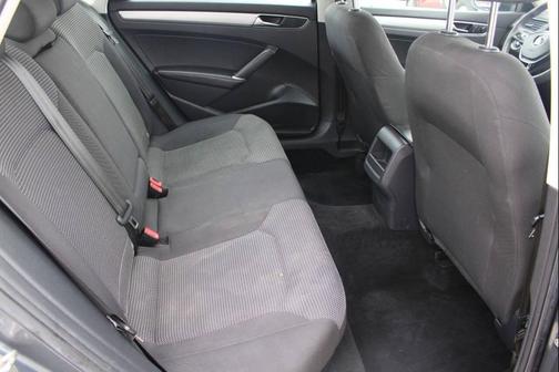 2018 Volkswagen Passat 2.0T S