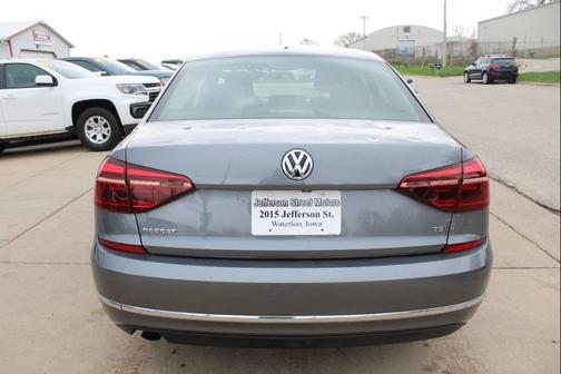 2018 Volkswagen Passat 2.0T S