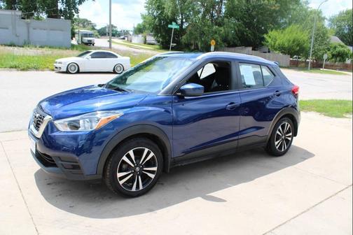 Deep Blue Pearl 2019 Nissan Kicks SV