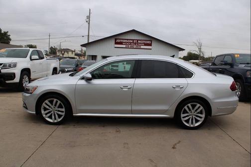 2018 Volkswagen Passat 2.0T SE