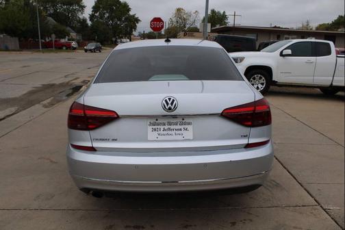 2018 Volkswagen Passat 2.0T SE