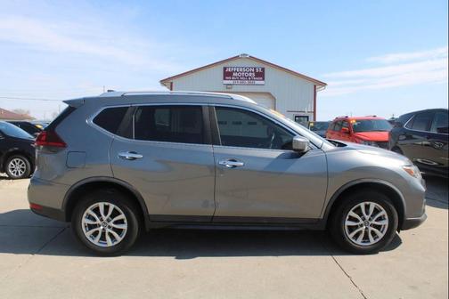 2020 Nissan Rogue SV