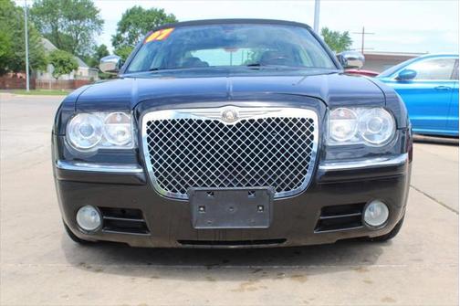 2007 Chrysler 300C Base