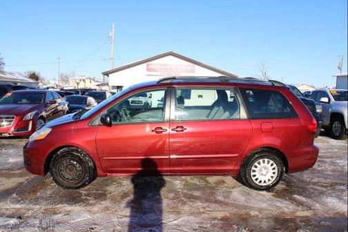 2009 Toyota Sienna LE