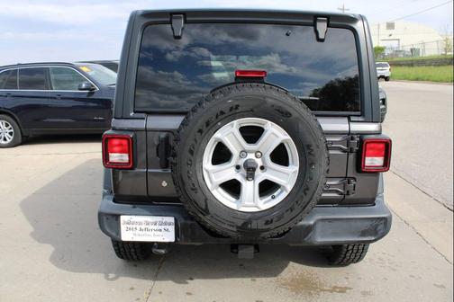 Granite Crystal Metallic Clearcoat 2018 Jeep Wrangler Unlimited Sport