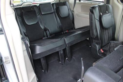 Bright White Clearcoat 2014 Chrysler Town & Country Touring-L