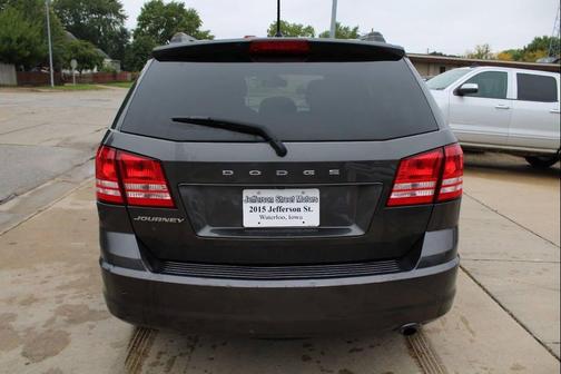Granite Pearlcoat 2019 Dodge Journey SE
