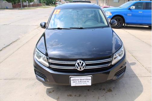 2012 Volkswagen Tiguan LE