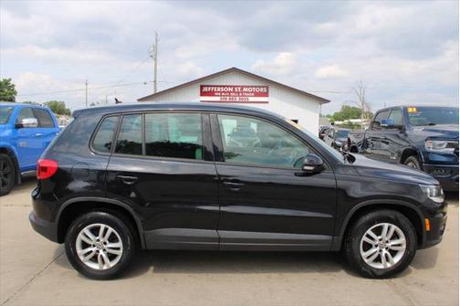 2012 Volkswagen Tiguan LE
