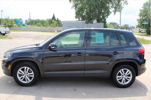 2012 Volkswagen Tiguan LE