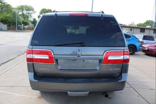 2014 Lincoln Navigator Base
