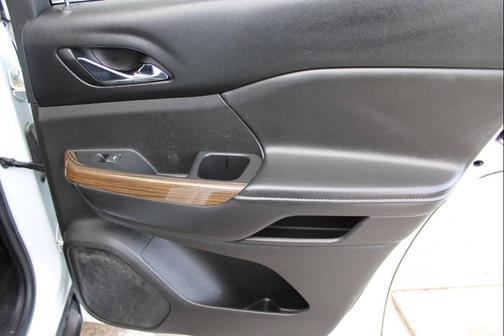 2017 GMC Acadia SLE-2