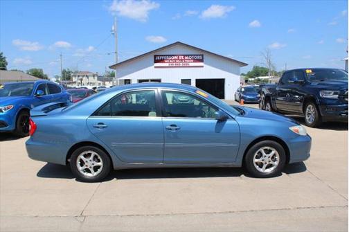 2004 Toyota Camry LE
