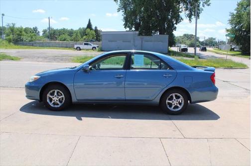 2004 Toyota Camry LE